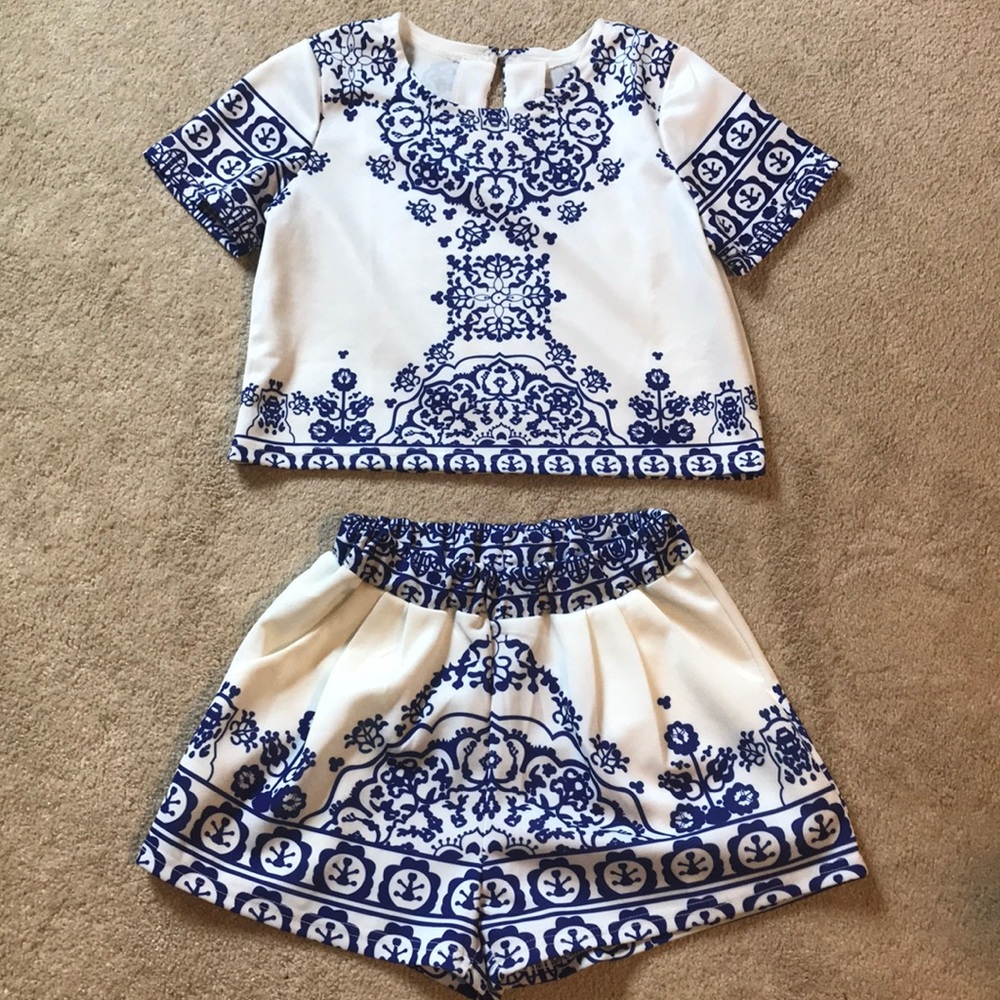 NWOT Shorts and Crop Top 2 Piece Set